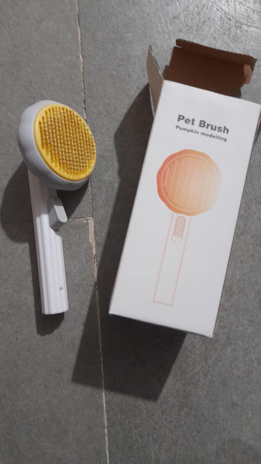 Cat and Dog Grooming Brush for Easy Hair Removal- Brand Kiosk Store